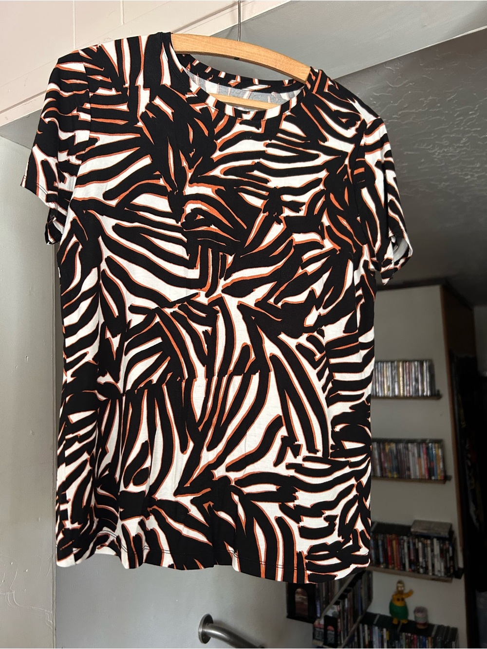 Nine West Black, Cream & Rust Abstract Short Sleeve Top
